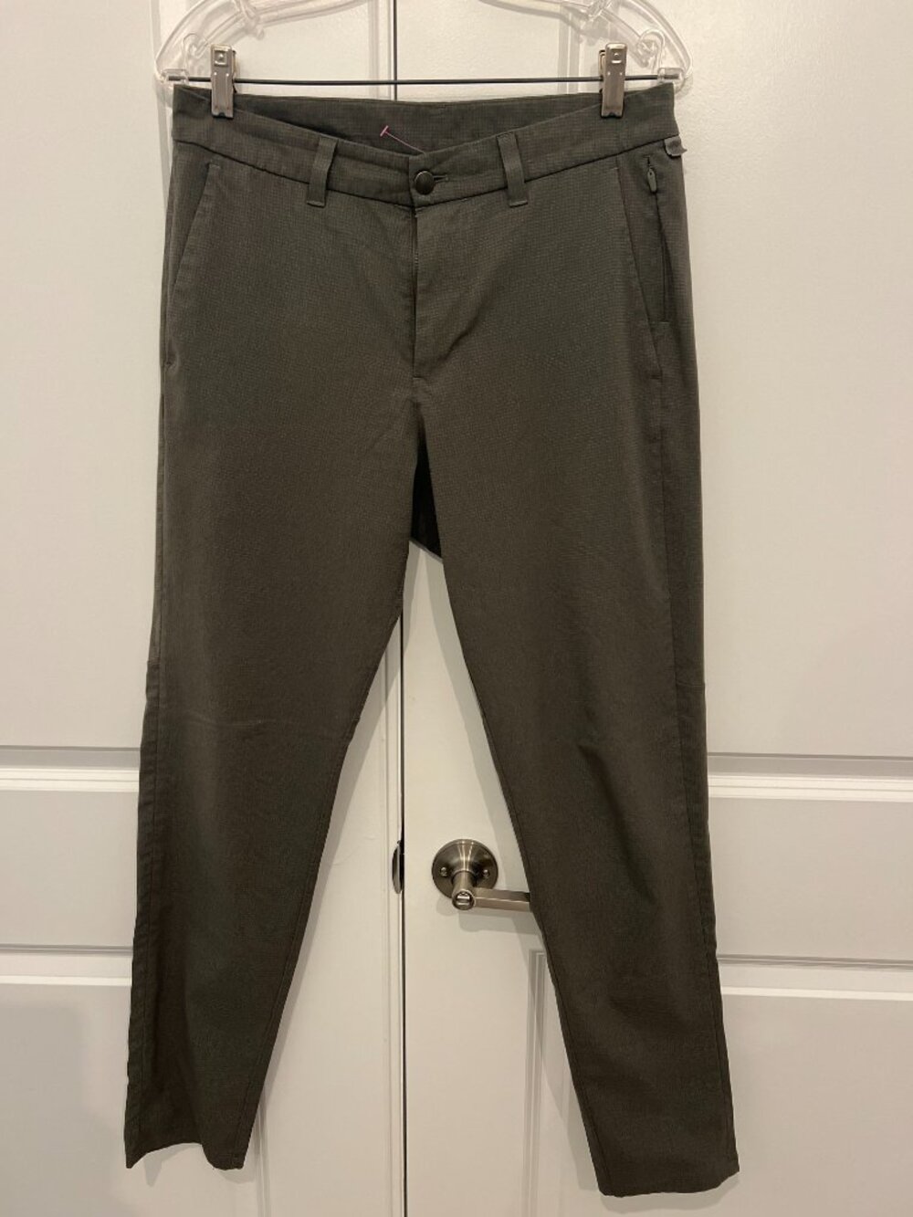 Lululemon Men’s ABC Woven Air Pants Olive Gray Tapered Stretch Zip Pocket 31